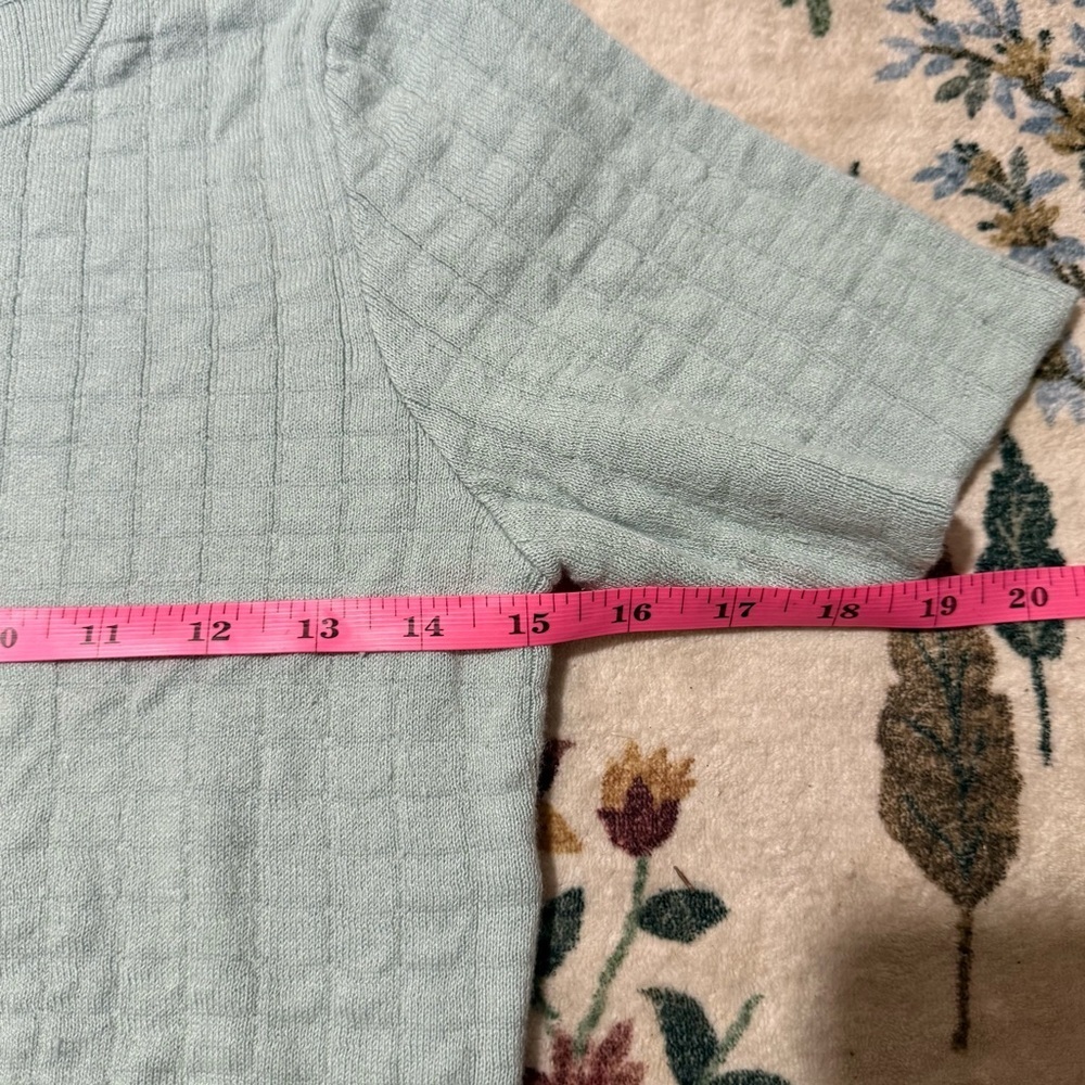 Free people beach Light Green Textured Knit crop Top size S - Picture 3 of 6